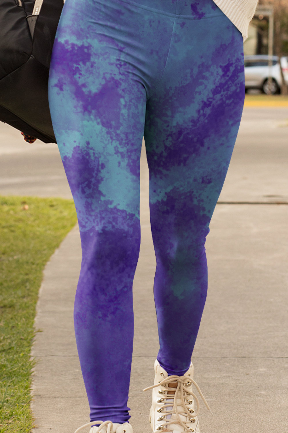 Abstract diffusion texture print on leggings